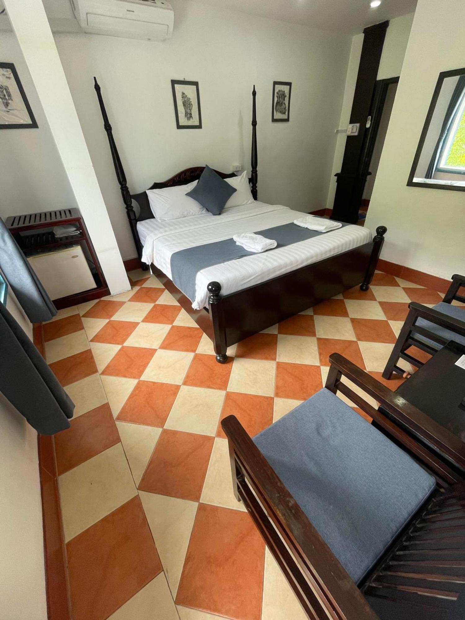 Villa Merry Lao Ban Aphay Луанґпхабанґ Екстер'єр фото