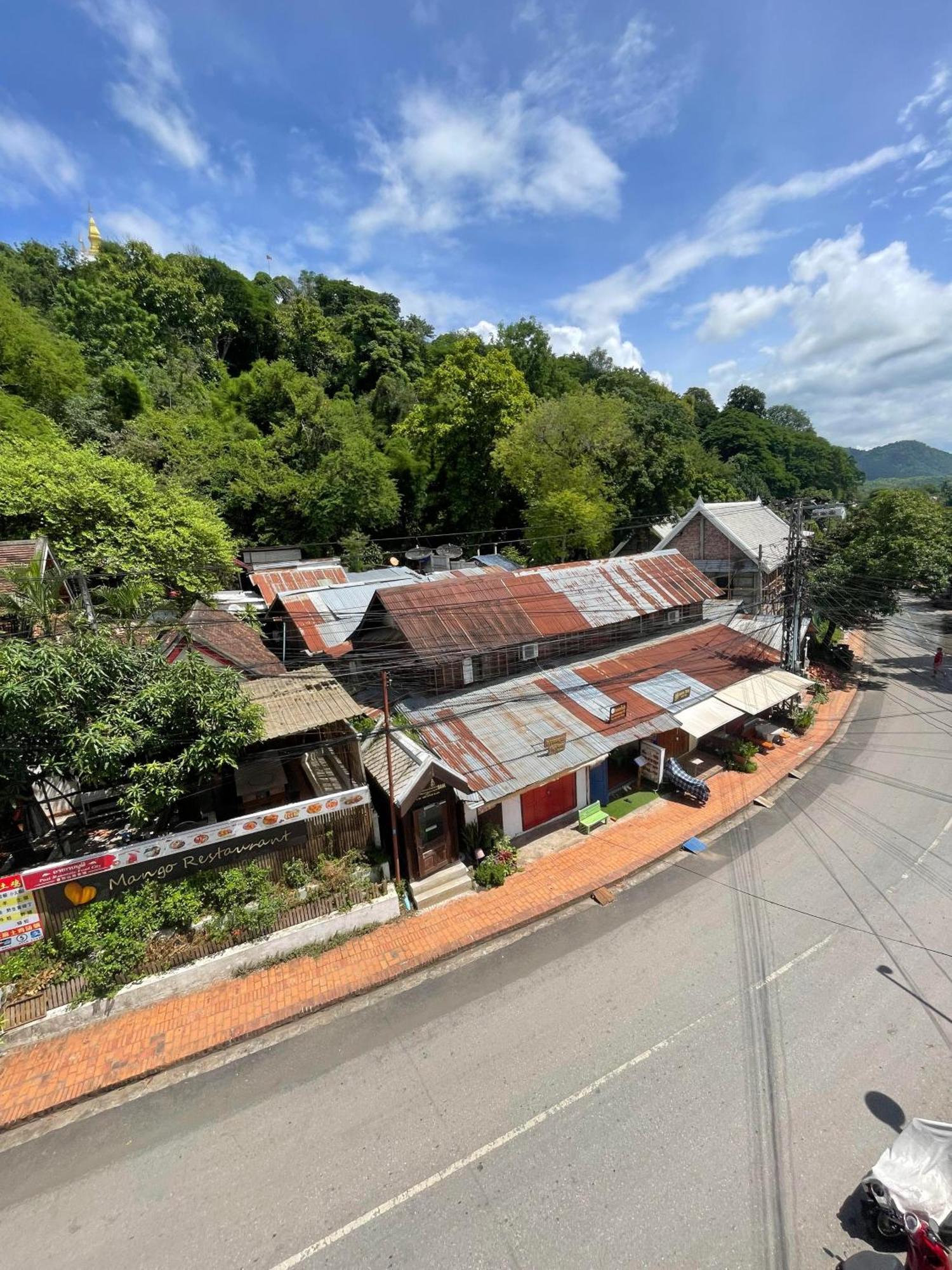Villa Merry Lao Ban Aphay Луанґпхабанґ Екстер'єр фото